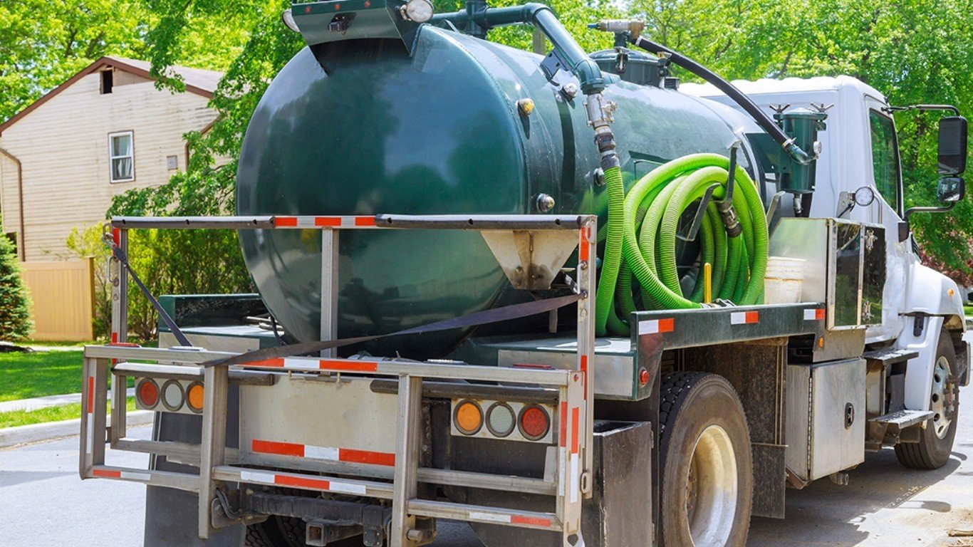 hút hầm cầu huyện đức phổ rút hầm cầu huyện Đức Phổ